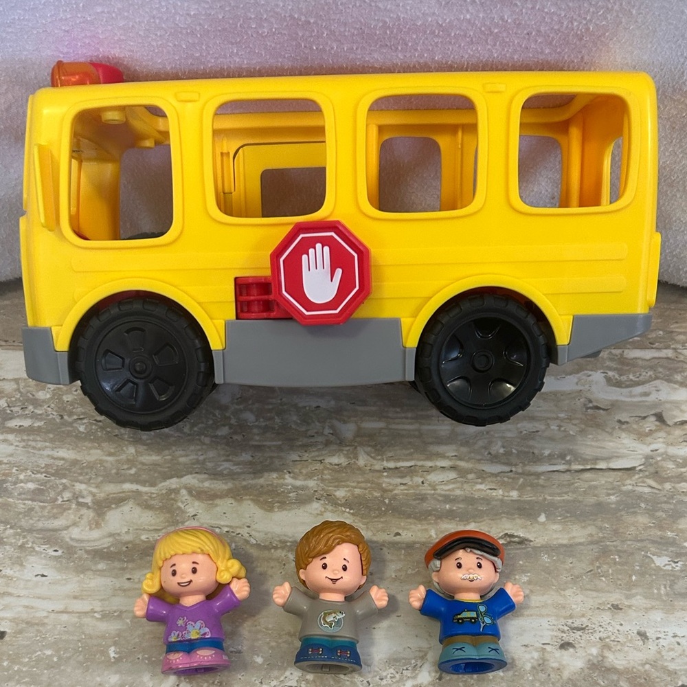 Fisher Price Little People Sit With Me School Bus/3 People Lights, Music & Sound